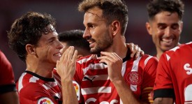 姆巴佩进球如泉涌，皇马领跑巴萨紧追联赛榜首之战